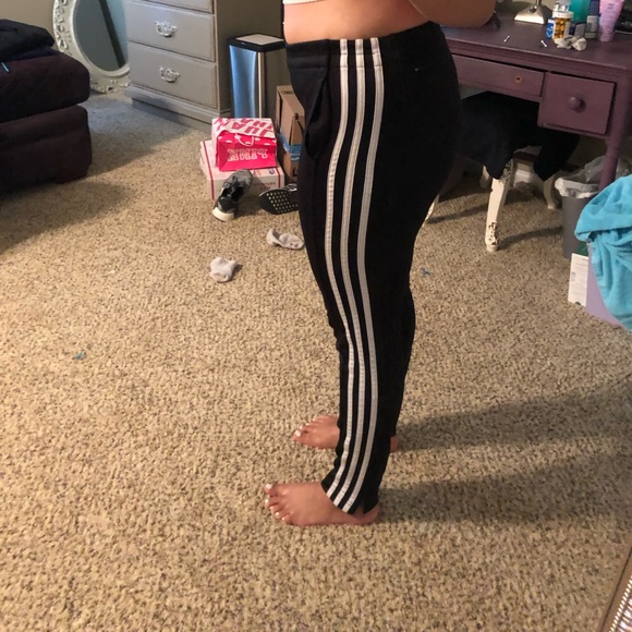 Adidas pants - Picture 2 of 4